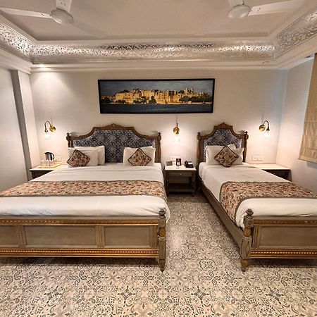 Ratnawali – A Vegetarian Heritage Hotel Jaipur Buitenkant foto