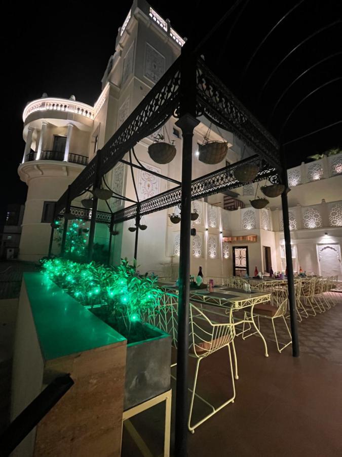 Ratnawali – A Vegetarian Heritage Hotel Jaipur Buitenkant foto