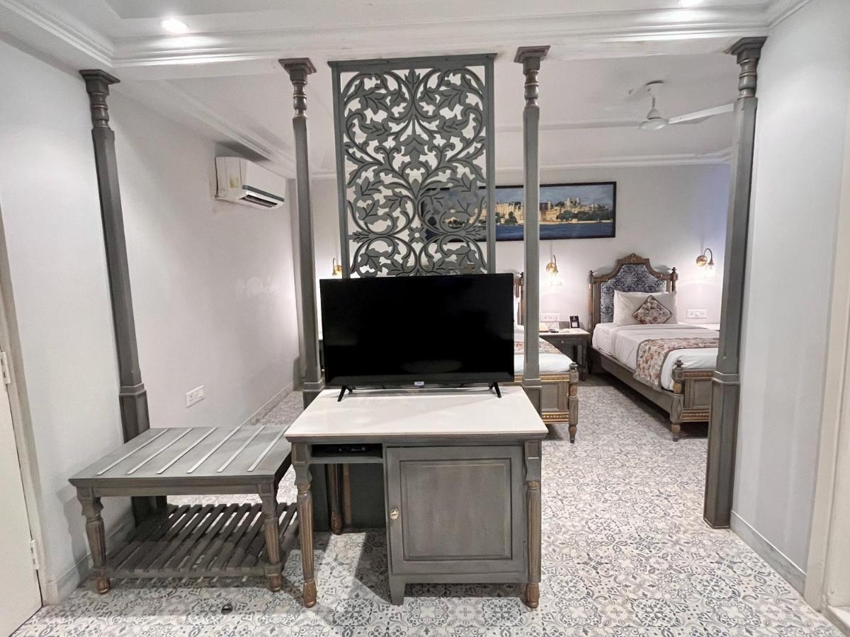 Ratnawali – A Vegetarian Heritage Hotel Jaipur Buitenkant foto