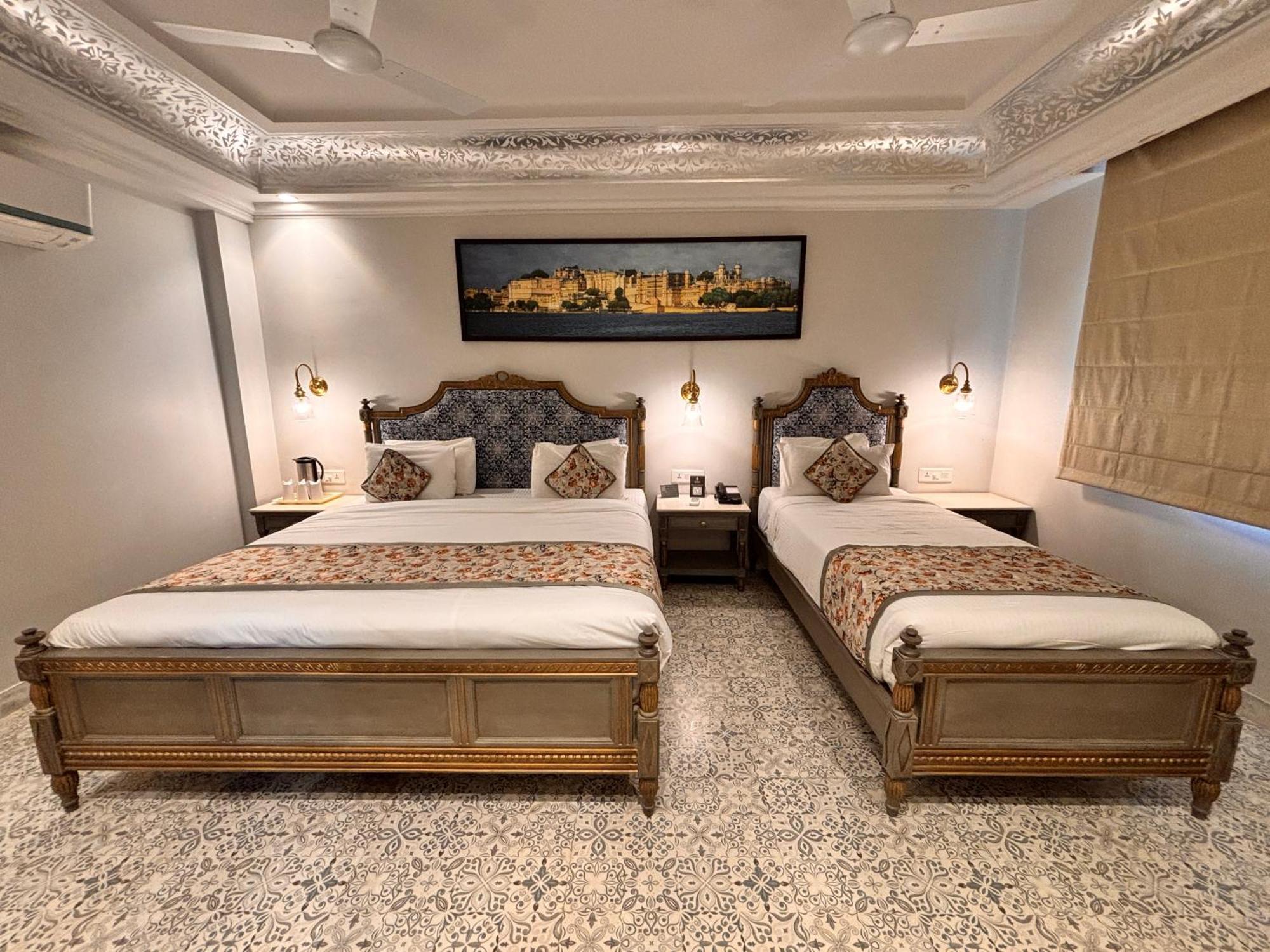 Ratnawali – A Vegetarian Heritage Hotel Jaipur Buitenkant foto