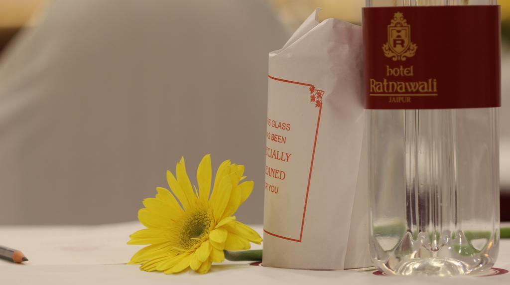 Ratnawali – A Vegetarian Heritage Hotel Jaipur Buitenkant foto