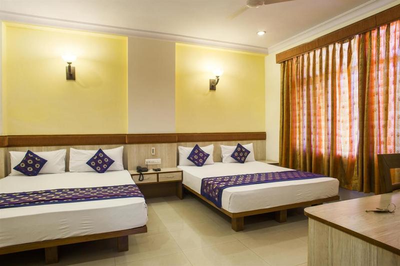 Ratnawali – A Vegetarian Heritage Hotel Jaipur Buitenkant foto