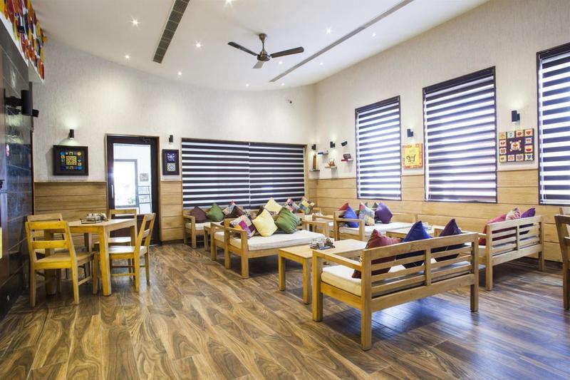 Ratnawali – A Vegetarian Heritage Hotel Jaipur Buitenkant foto