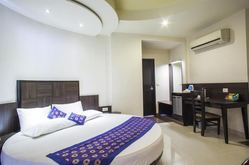 Ratnawali – A Vegetarian Heritage Hotel Jaipur Buitenkant foto