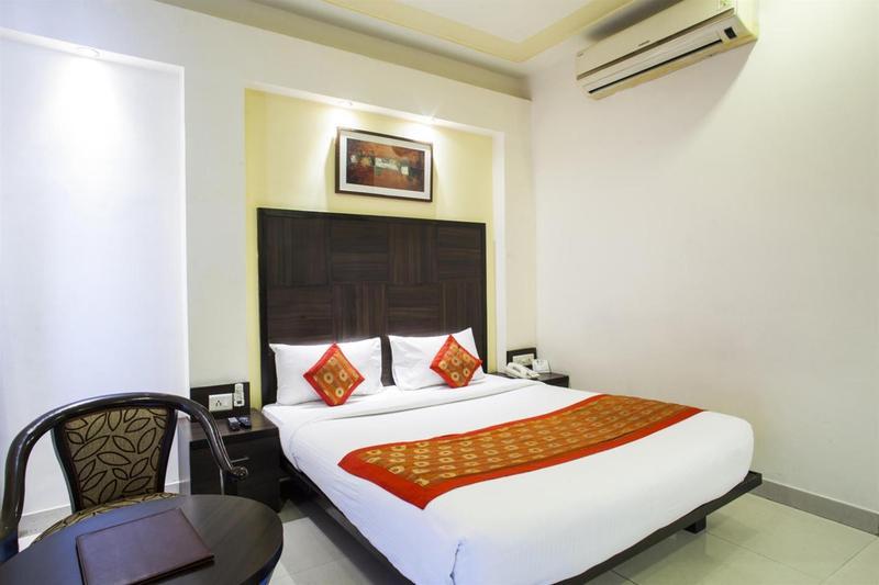 Ratnawali – A Vegetarian Heritage Hotel Jaipur Buitenkant foto