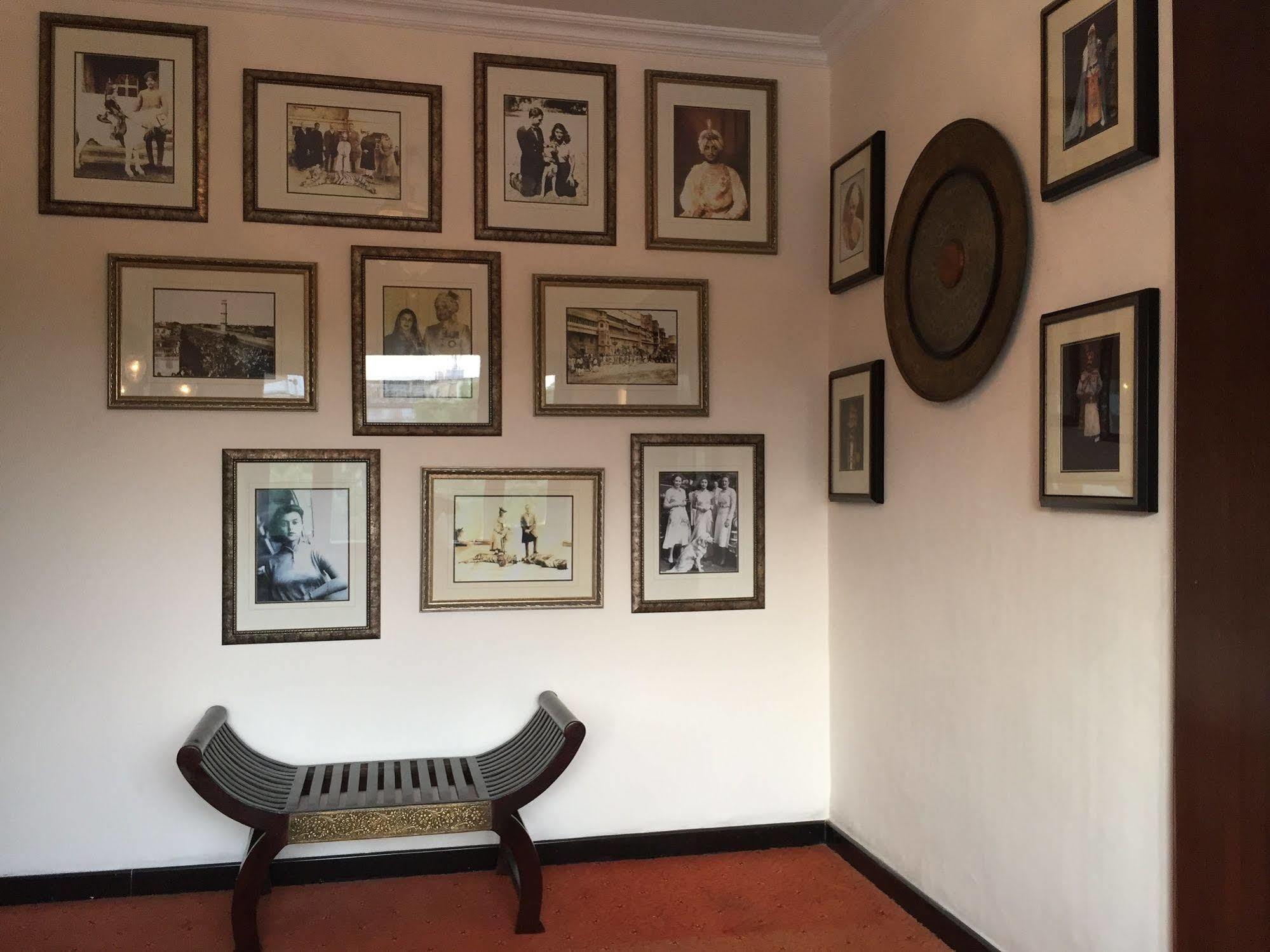 Ratnawali – A Vegetarian Heritage Hotel Jaipur Buitenkant foto